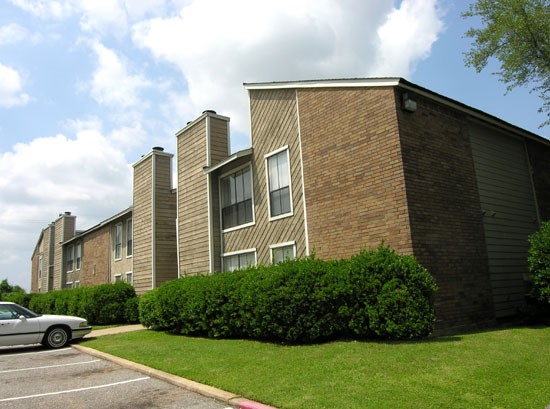 Raintree Apartments